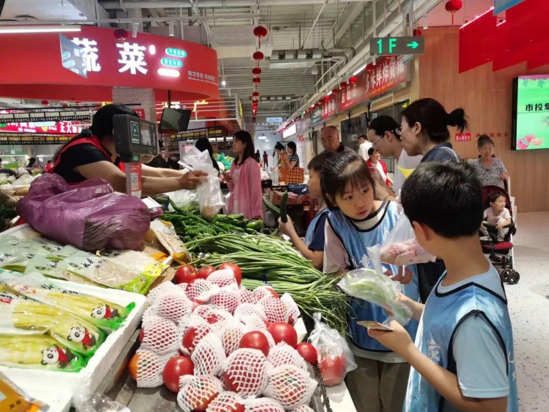 新澳2025最新资料大全餐饮篇，探索美食之旅与未来餐饮趋势展望