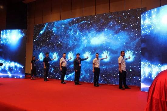揭秘预测背后的全套路，探索新奥最新资料内部资料（2025年）快速精准获取之道